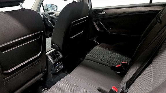 Volkswagen Tiguan Allspace 11 of 30