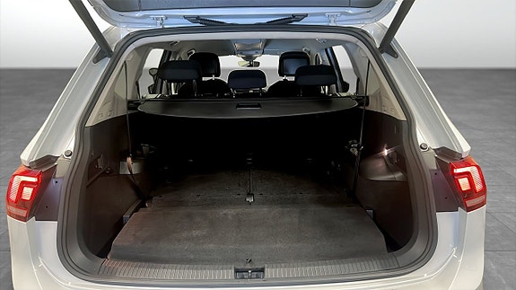 Volkswagen Tiguan Allspace 12 of 30