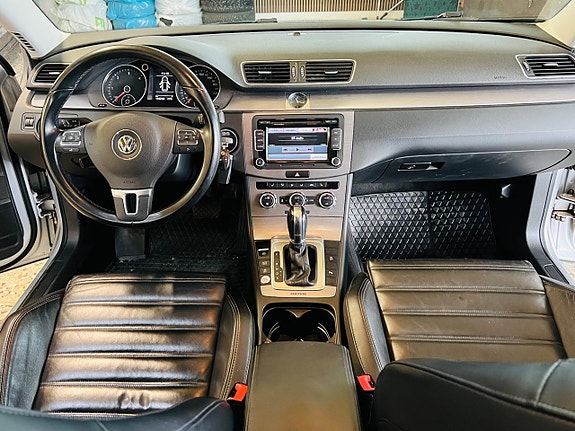 Volkswagen Passat 11 of 21