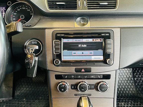 Volkswagen Passat 18 of 21