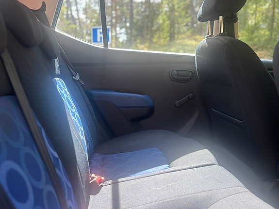Hyundai i10 12 of 13