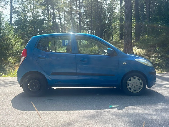 Hyundai i10 8 of 13