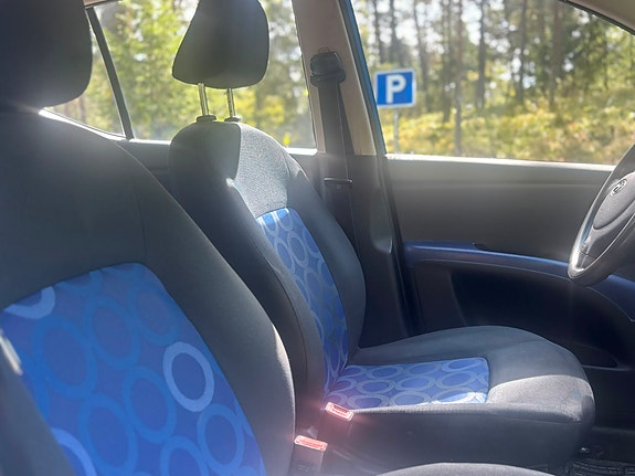 Hyundai i10 11 of 13
