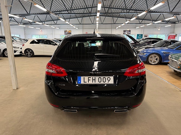 Peugeot 308 SW 5 of 9