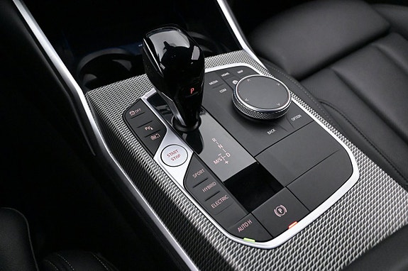 BMW 330e 19 of 27