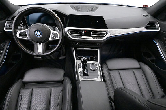 BMW 330e 6 of 27
