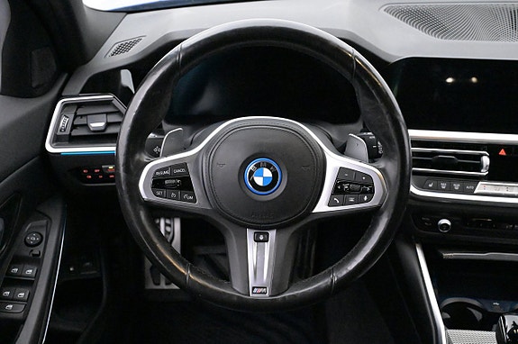 BMW 330e 7 of 27