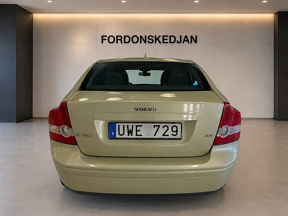 Volvo S40 6 of 15