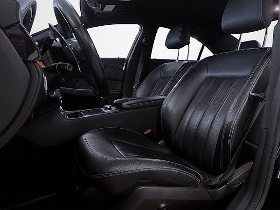 Mercedes-Benz CLS350 6 of 16
