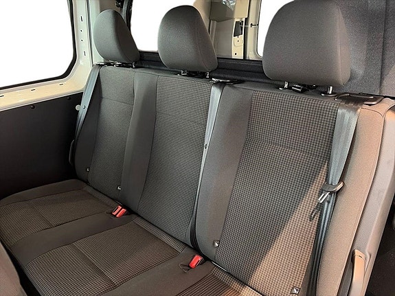 Volkswagen Caddy 11 of 14