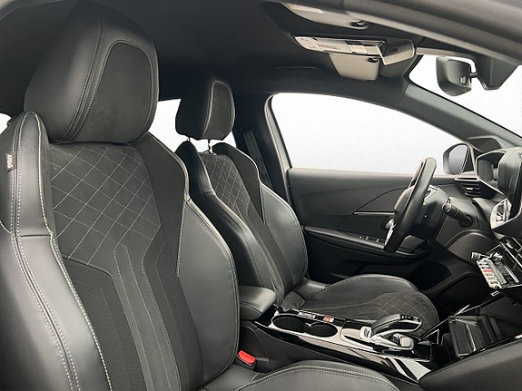 Peugeot e-208 20 of 30