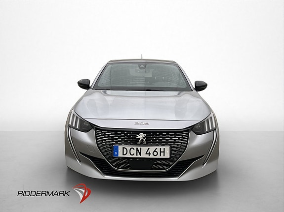 Peugeot e-208 3 of 30