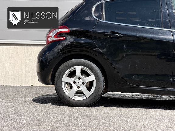 Peugeot 208 18 of 30