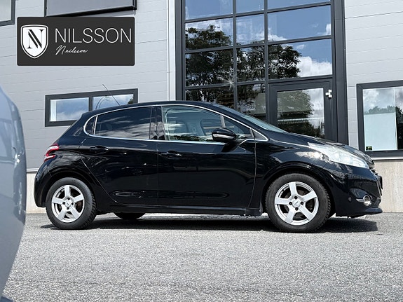 Peugeot 208 16 of 30