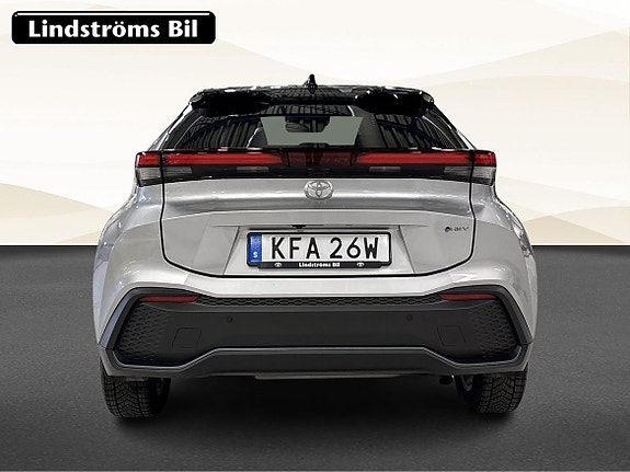 Toyota C-HR 8 of 19