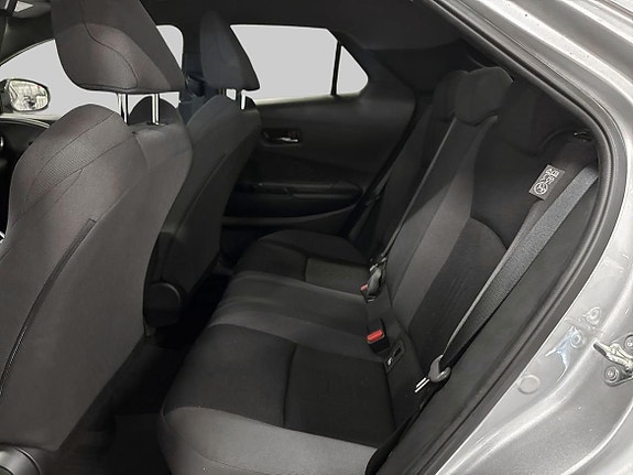 Toyota C-HR 10 of 19