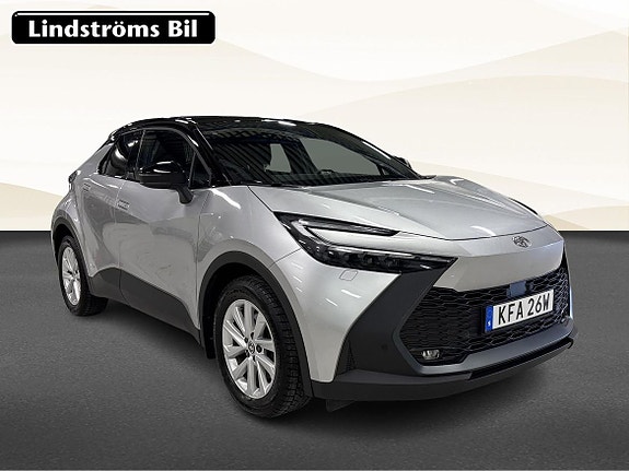 Toyota C-HR 3 of 19