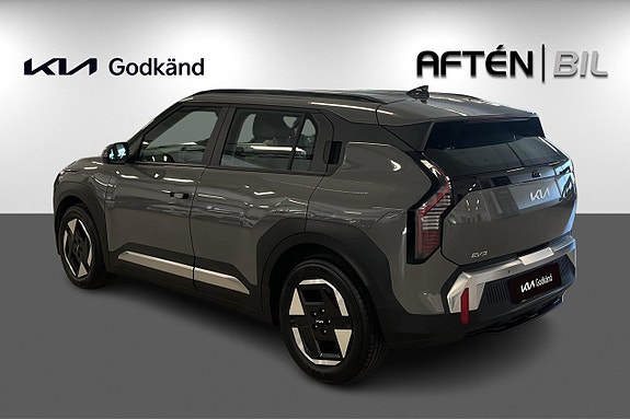 Kia EV3 8 of 17