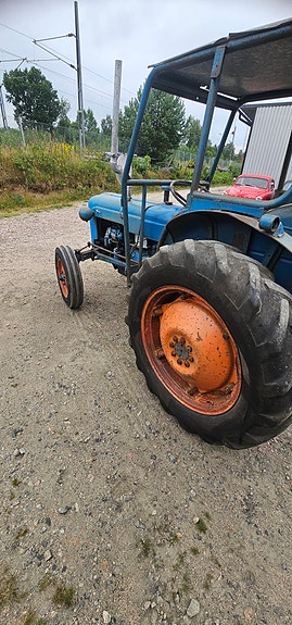 Ford Fordson dexta 3 of 3