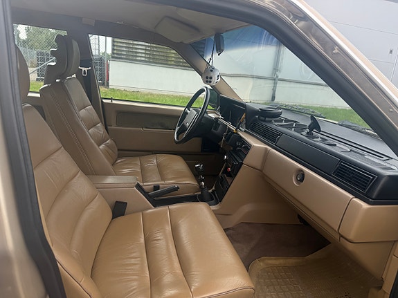 Volvo 740 5 of 11