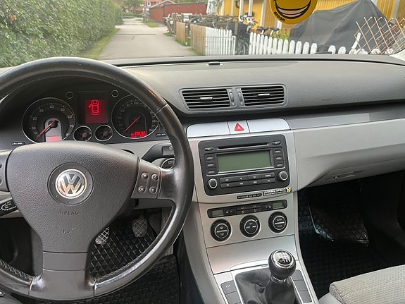 Volkswagen Passat 12 of 14