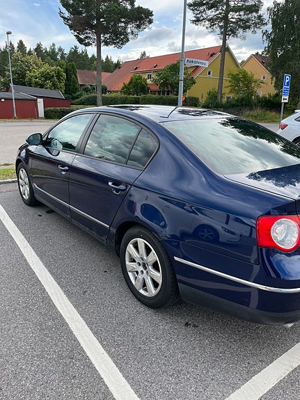 Volkswagen Passat 5 of 14