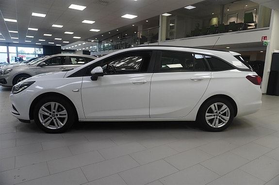 Opel Astra 3 of 9
