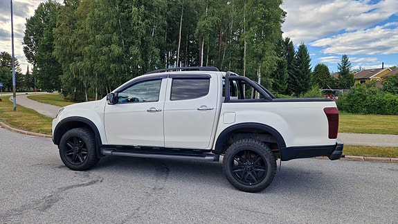 Isuzu D-max 2 of 17