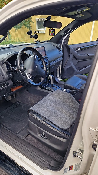 Isuzu D-max 4 of 17