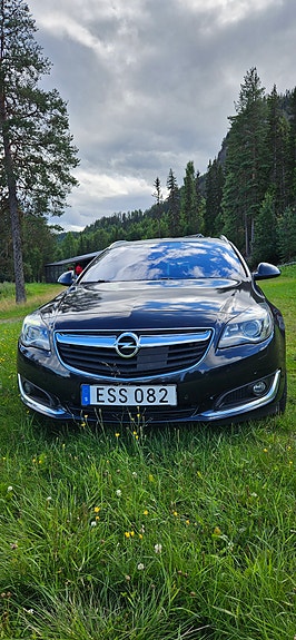 Opel Insignia 3 of 21