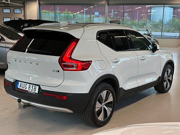 Volvo XC40 7 of 27