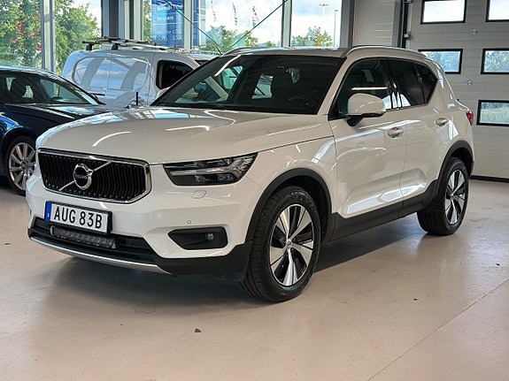Volvo XC40 3 of 27