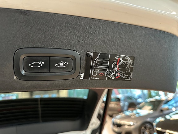 Volvo XC40 21 of 27