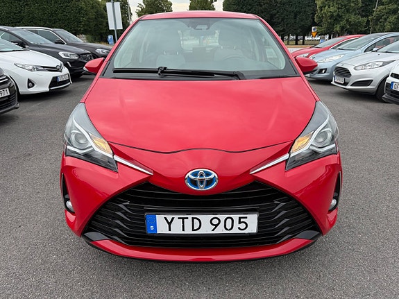 Toyota Yaris 8 of 23