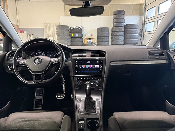 Volkswagen Golf Alltrack 14 of 19