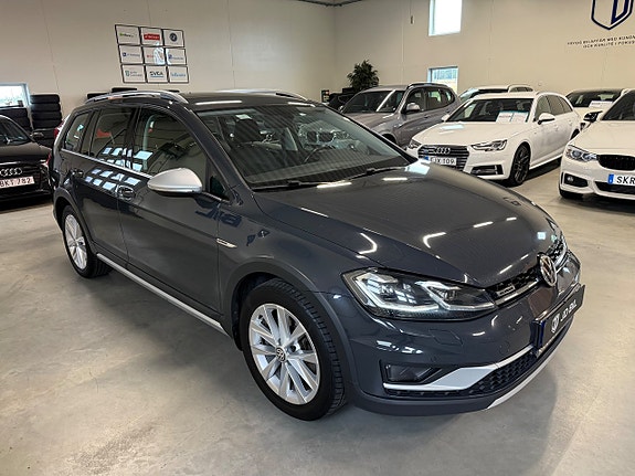 Volkswagen Golf Alltrack 16 of 19
