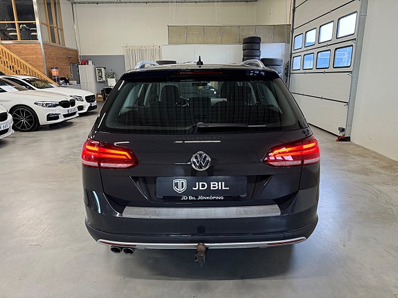 Volkswagen Golf Alltrack 5 of 19