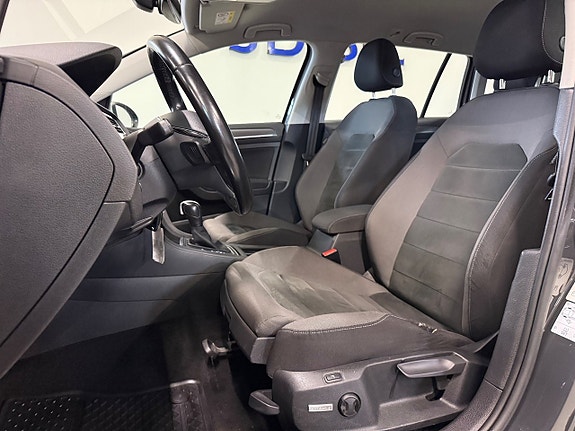 Volkswagen Golf Alltrack 9 of 19