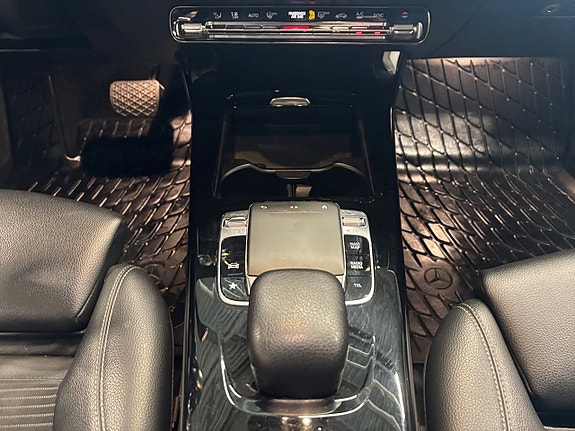 Mercedes-Benz A200 11 of 26