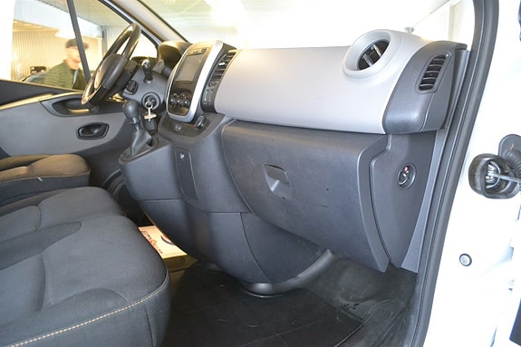 Renault Trafic 6 of 14