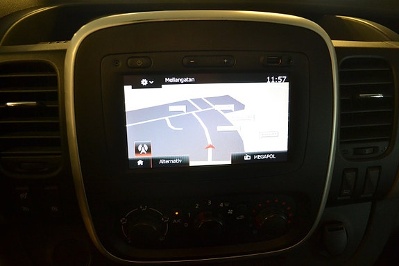 Renault Trafic 13 of 14