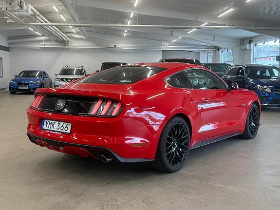 Ford Mustang 3 of 15