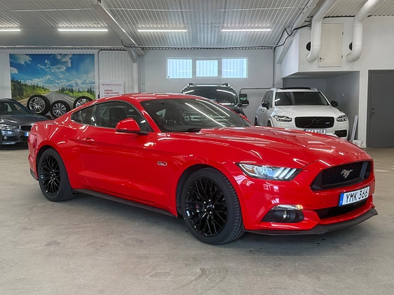 Ford Mustang 4 of 15