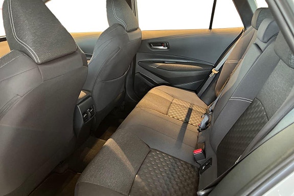 Toyota Corolla 12 of 20
