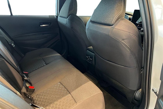 Toyota Corolla 8 of 20