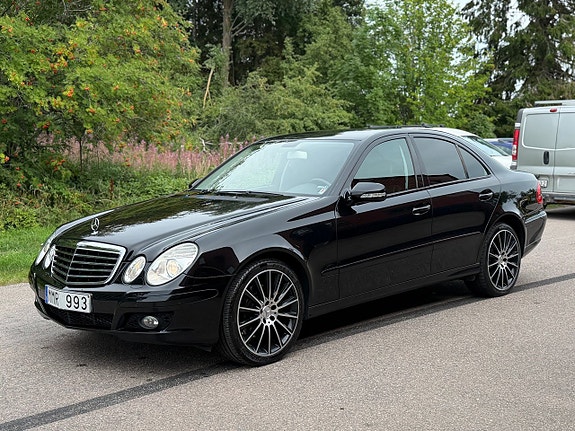 Mercedes-Benz E280 8 of 21