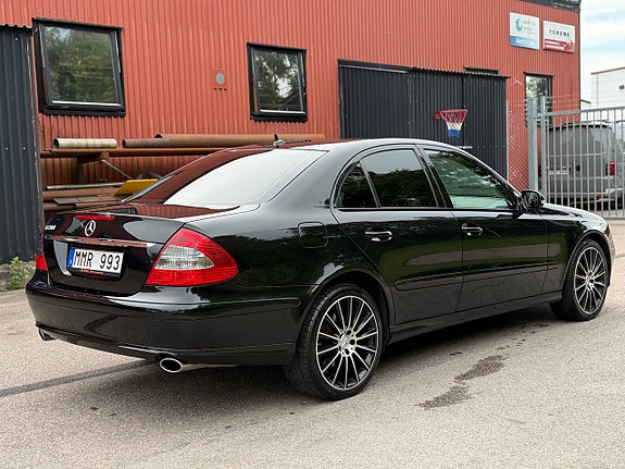 Mercedes-Benz E280 4 of 21