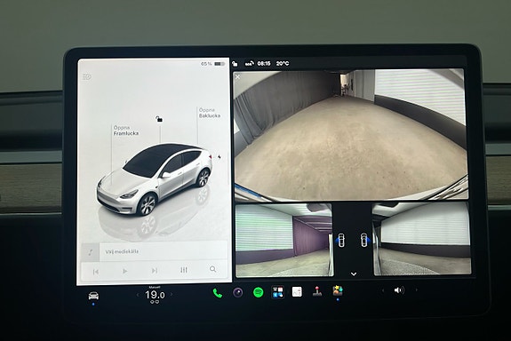 Tesla Model Y 25 of 25