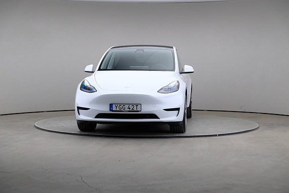 Tesla Model Y 3 of 25