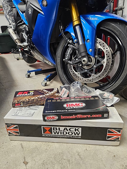 Suzuki GSX-S1000F 4 of 6